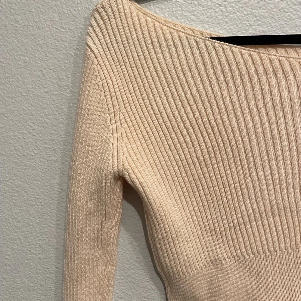 Beige off the shoulder cut out cropped sweater - Picture 5 of 5